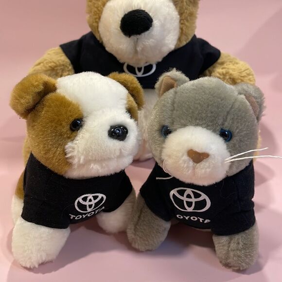 Toyota Cars Cat, Dog and Bear Stuffed Animals with Toyota Logo on Black Shirts - Picture 3 of 11